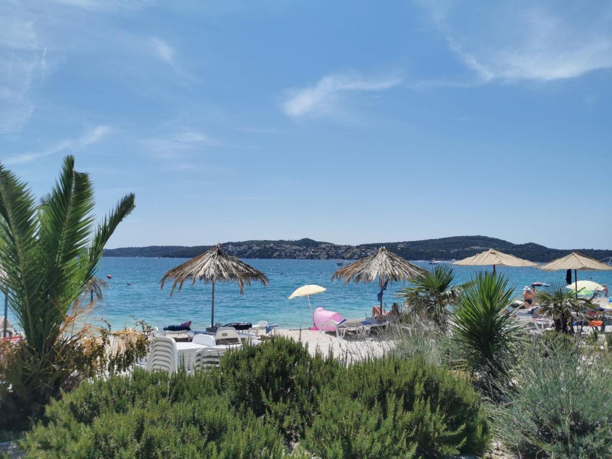 Apartments Palma On The Beach Trogir Kültér fotó
